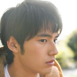 コレは必見！ 岡田健史がJJだけに見せた素顔って！？