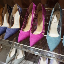 ＪＪスタッフがチェック！程よい肌見せ『美脚パンプス』の新作をみつけた♪