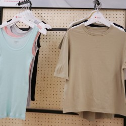何枚でも欲しい！1000円台で買える♡女の子のための「ヘインズT」に新作