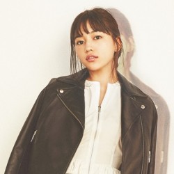 154㎝エディターの「冬でもスタイルよく見える」コンバース５選