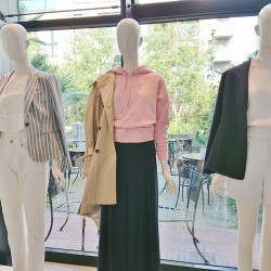 「バナリパ」の清潔感あるカジュアルで、オフィスでもデートでもいいね♡