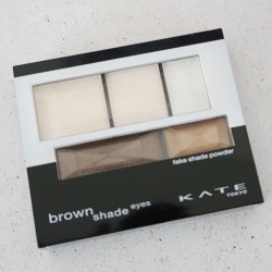 透明感彡 KATEのアイシャドウで“自然な”ホリ深い目もとがつくれる！