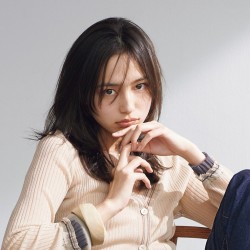 川口春奈が着る「春ニット」4選