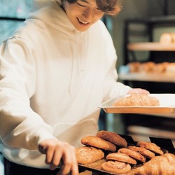 人気俳優ヤン・セジョンのロングインタビュー＆JJだけのスペシャルムービー公開！
