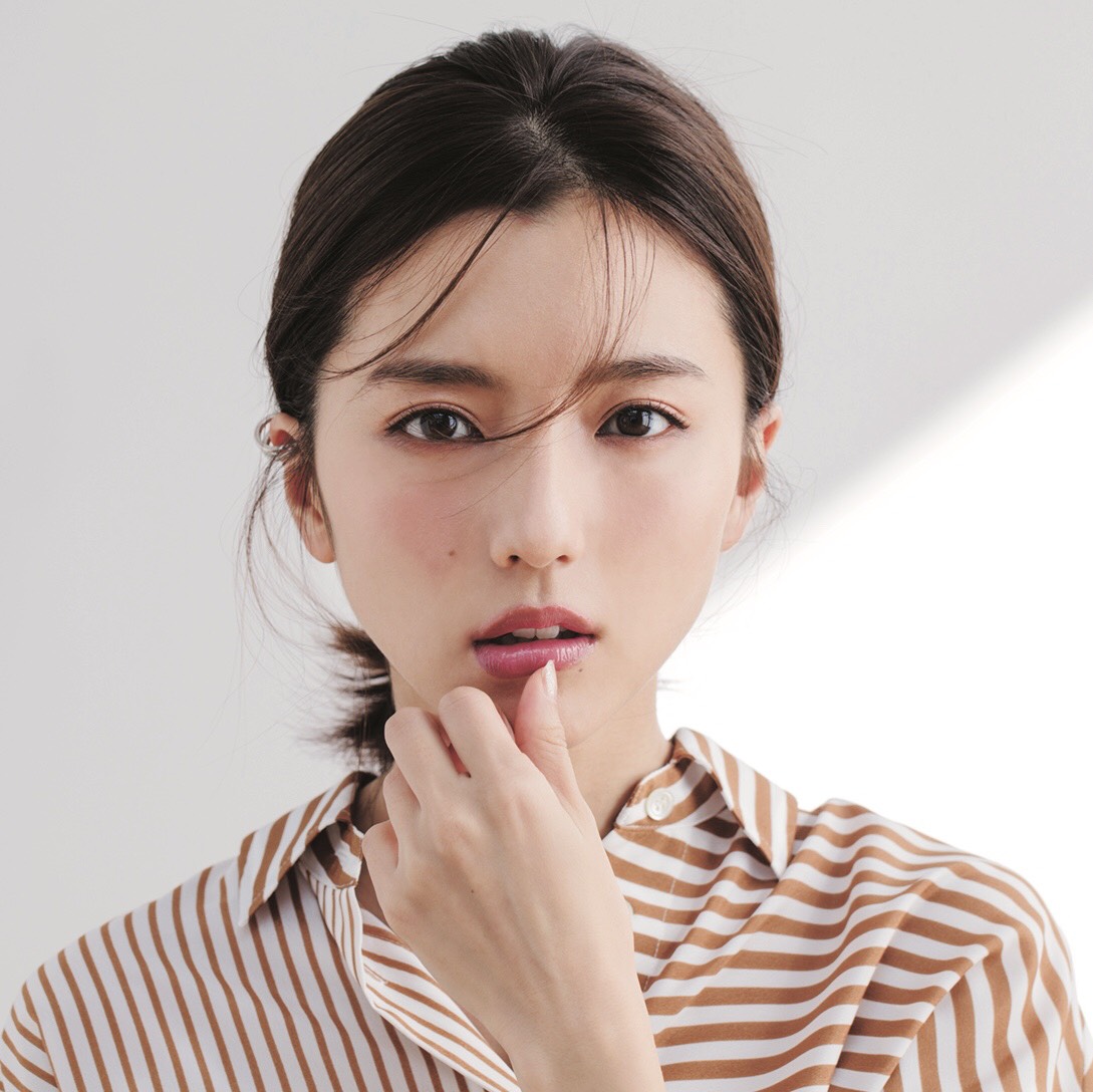 美容編集が激推し！「恋を呼ぶ」すごいツヤリップ３本