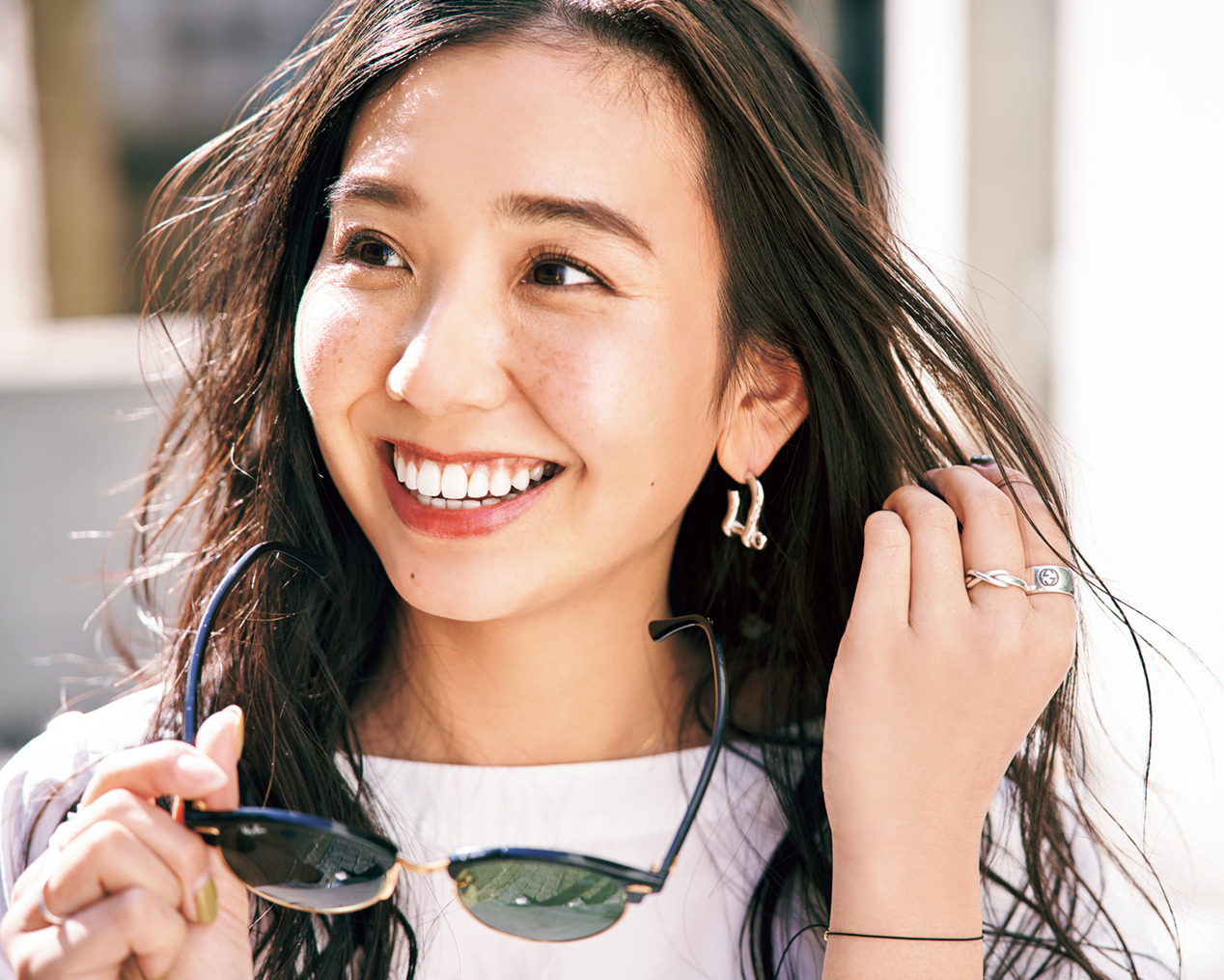 歯の黄ばみ、そのままにしておくの？おうちでできる簡単ホワイトニング７選