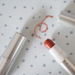 ＼完売／「RMK」1本3役のマルチクレヨンでおしゃれなオレンジメークが簡単！