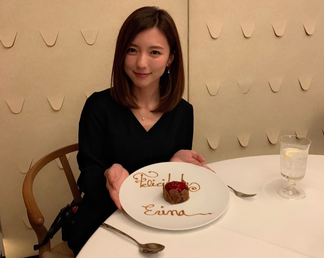 ＼真野恵里菜、ここだけの話／ 誕生日サプライズディナー写真を公開♡