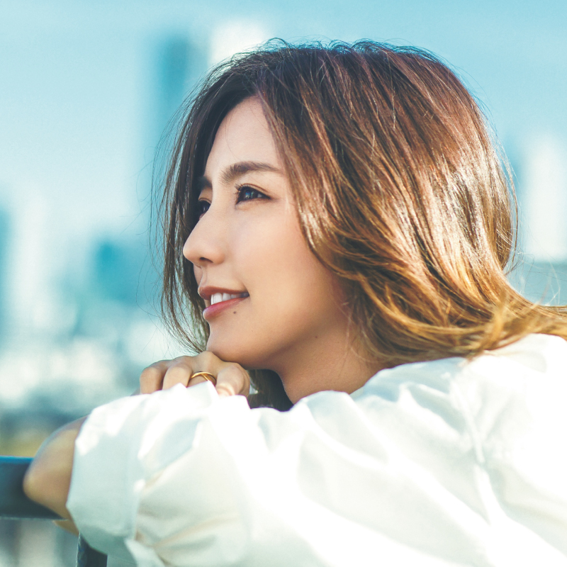 真野恵里菜が考える、遠くて近い未来のこと ONEDAY...30歳の私へ