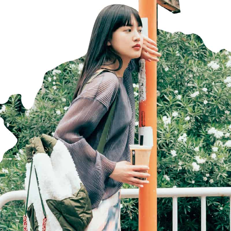 簡単に女っぽ見えするシアートップスコーデ♡【韓国ECで買ったものだけで1カ月着回し】