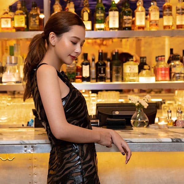 Day2 Night おしゃれSPOTでNIGHT OUT 編｜Nikiの女子旅 with MICHAEL KORS