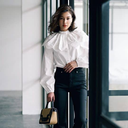 【動画付き】JJモデルのせたこが実演！ 秋の一大トレンド・ロマンティックトップスの着こなし術。