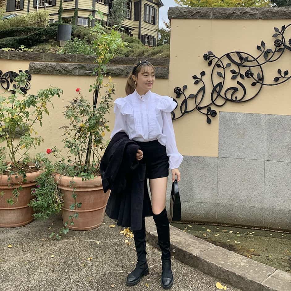 履くだけで今っぽさ完成【ZARA】ニーハイブーツでモノトーン