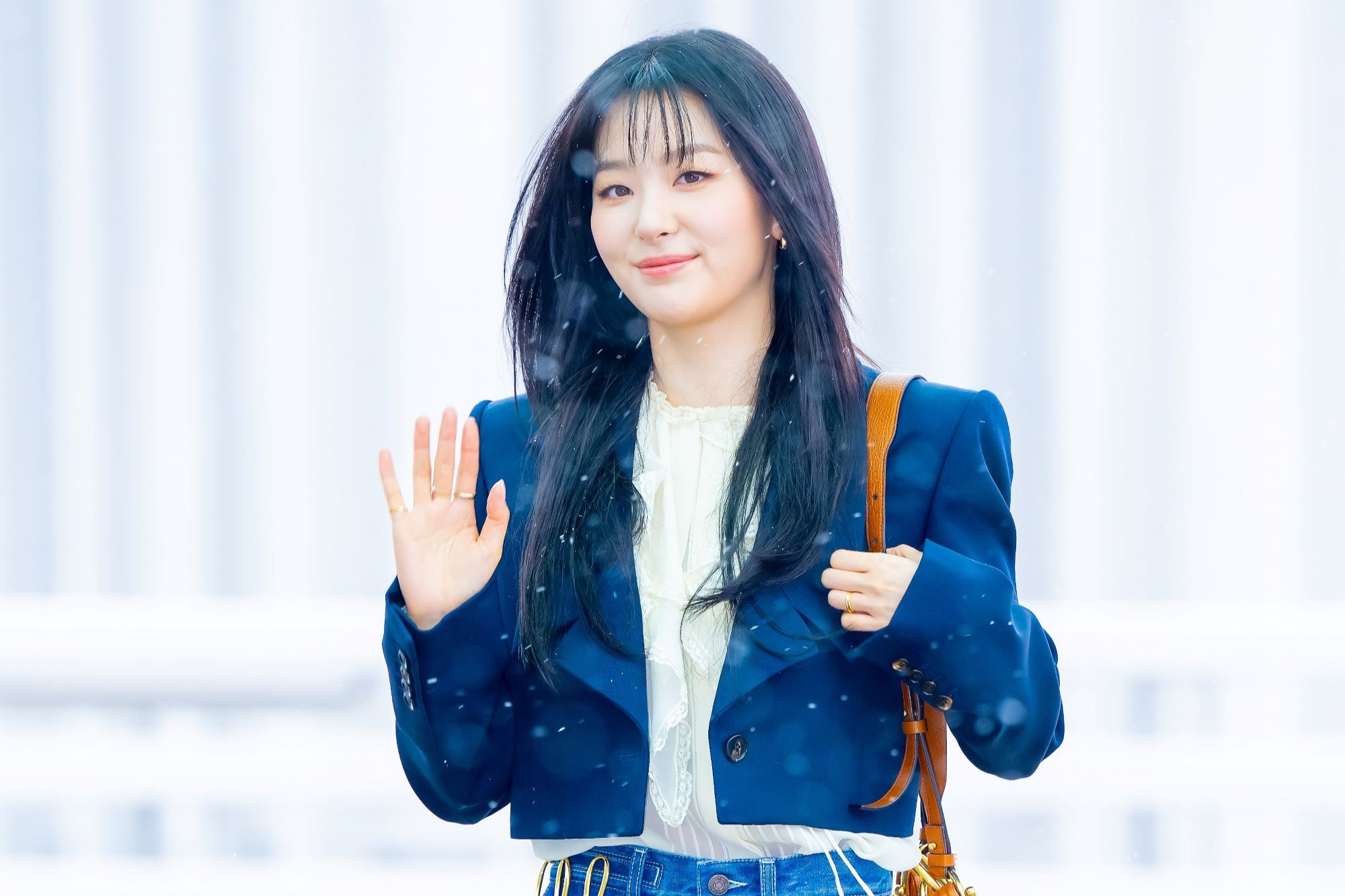 Red Velvet スルギ　2周年ポラロイド aflo_283668628-1.jpg