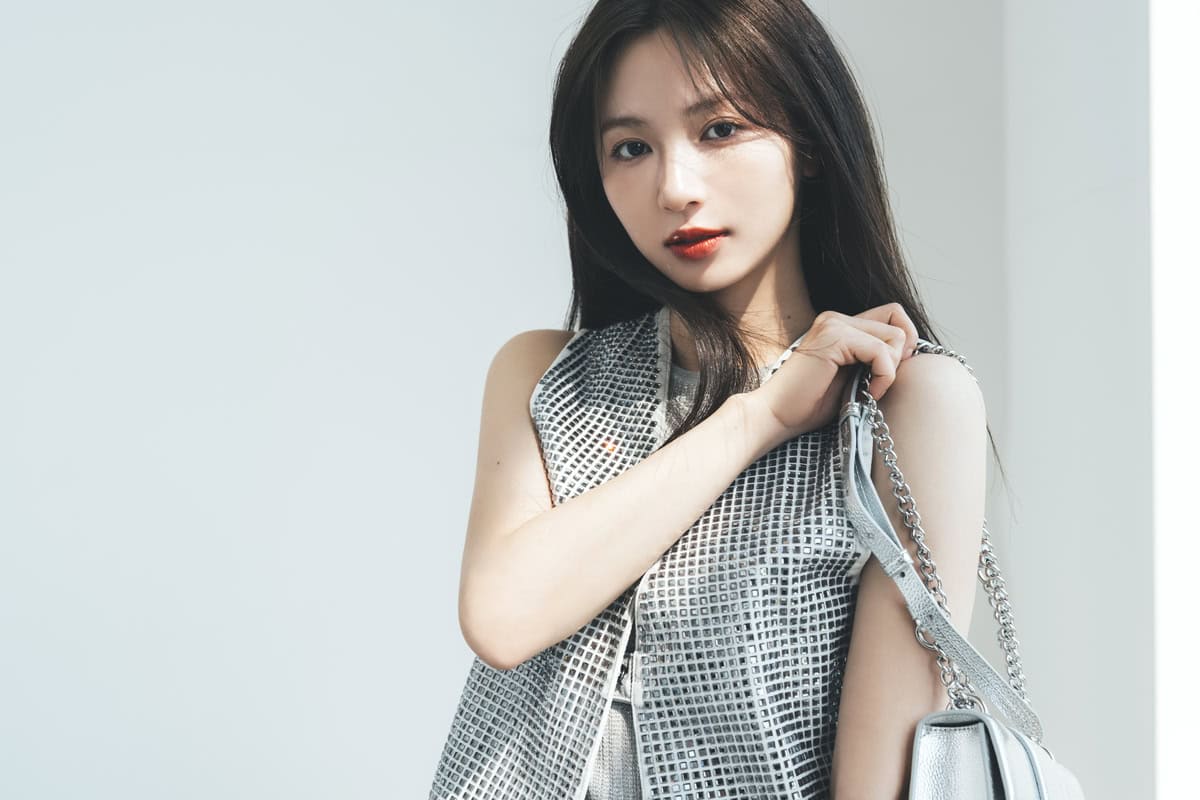 A|X ARMANI EXCHANGE】 時代を超えて自由を纏う、”現代版フラッパー 