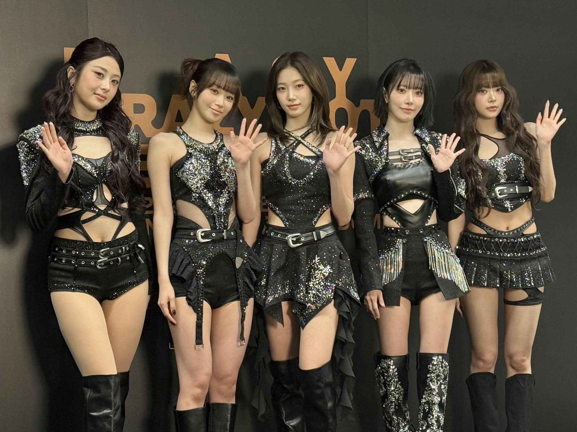 LE SSERAFIM初の東京ドーム公演が開催！「夢見てきた単独公演を行う