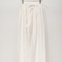 教えて！ ［春の新作］コーディネート♡／PLSTの場合④ジャカードイージーパンツ