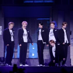 TWSが運動部長に扮して42にアピール！ 『2026 TWS 2ND FANMEETING ＜42:CLUB＞ IN JAPAN』をたっぷりレポート【前編】