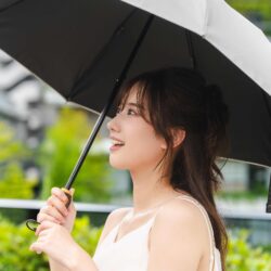 【J’s Picks】ブランドまとめて愛用中！ J-GIRL有田叶“鉄壁の相棒”〈ビューティ＆ファッション夏の必需品〉